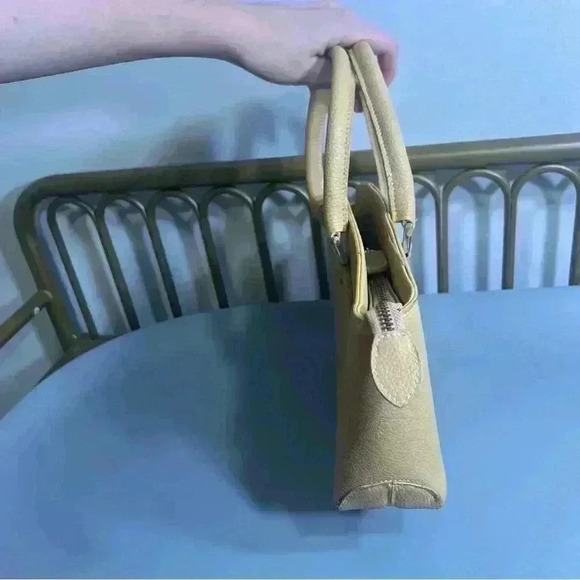 Vintage Tods leather cream shoulder bag small handbag white stitching detail - Picture 4 of 16